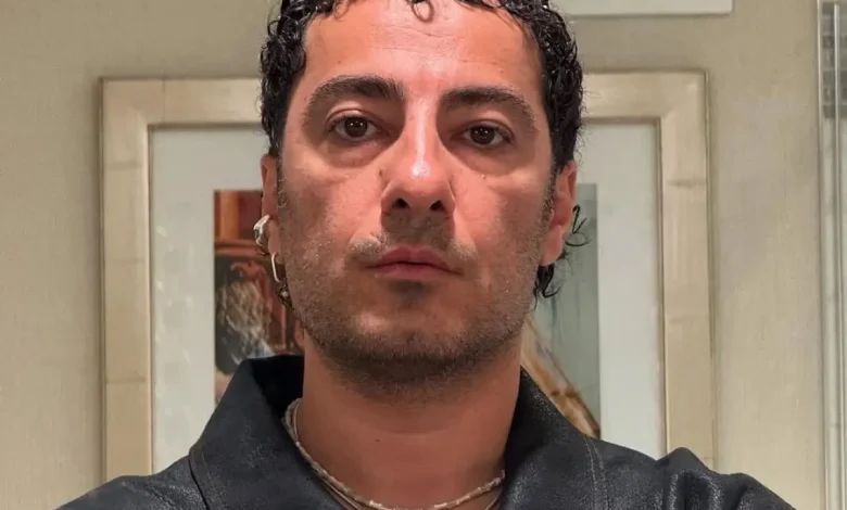 واکنش نوید محمدزاده به بازداشت پدرزنش