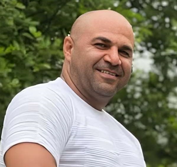 زندگی شخصی و آغاز مسیر رسانهای علیرضا احمدی زندگی شخصی و آغاز مسیر رسانهای علیرضا احمدی