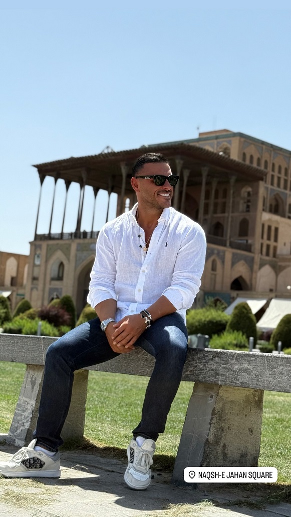 آرمین زارعی در میدان نقش جهان آرمین زارعی در میدان نقش جهان