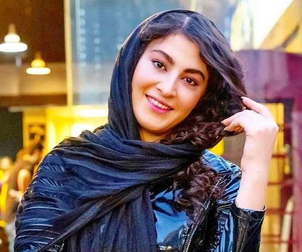 شروع فعالیت حرفهای مریم مومن شروع فعالیت حرفهای مریم مومن