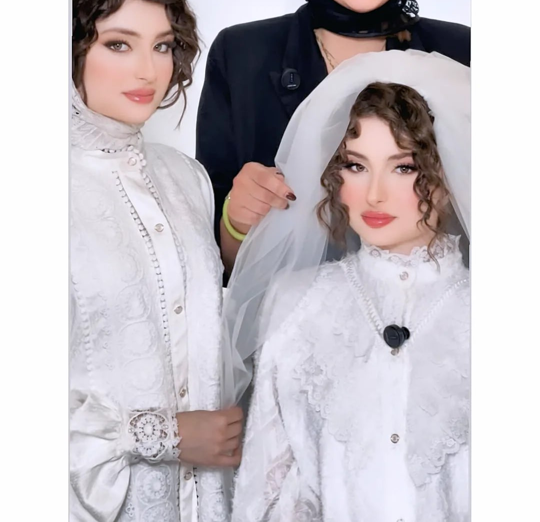 عکس سارا و نیکای پایتخت با لباس عروس عکس سارا و نیکای پایتخت با لباس عروس