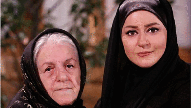 نعیمه نظام‌ دوست و مادرش