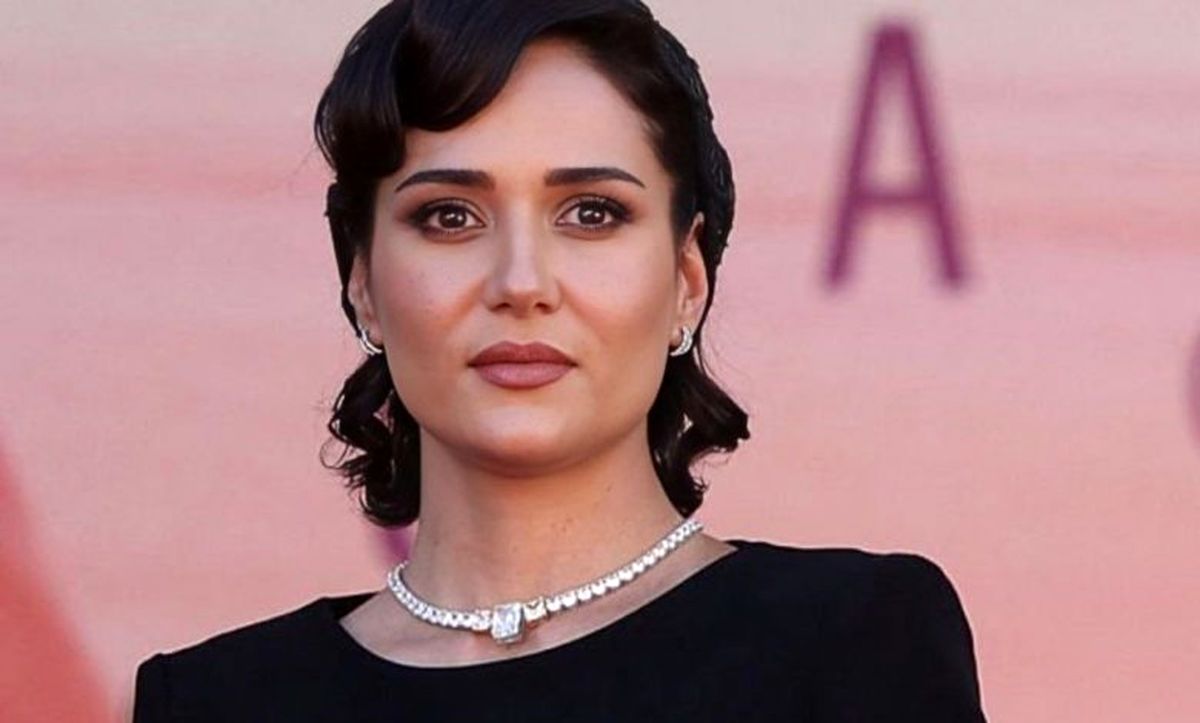 پریناز ایزدیار پریناز ایزدیار