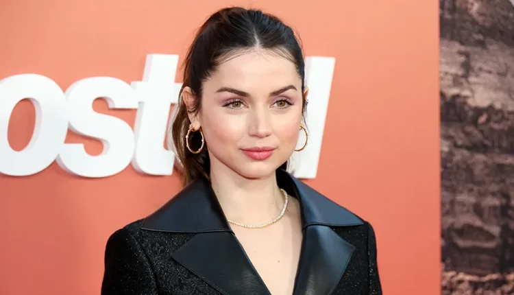 بیوگرافی آنا د آرماس