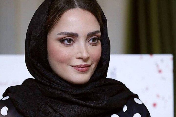 آغاز فعالیت هنری بهنوش طباطبایی آغاز فعالیت هنری بهنوش طباطبایی