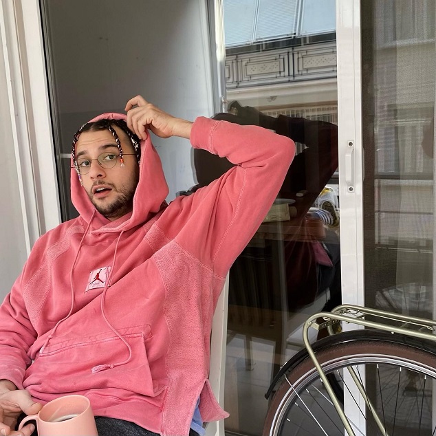 تحصیلات و ورود فیرات آلتون به دنیای هنر تحصیلات و ورود فیرات آلتون به دنیای هنر