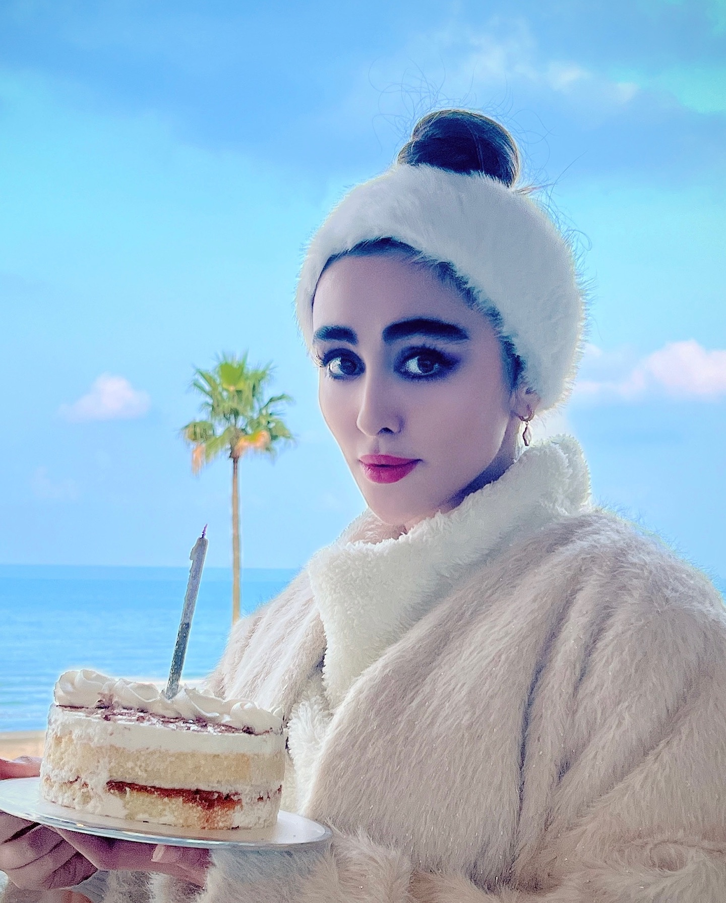 جشن تولد ستاره حسینی