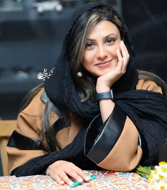 بیوگرافی آزاده صمدی