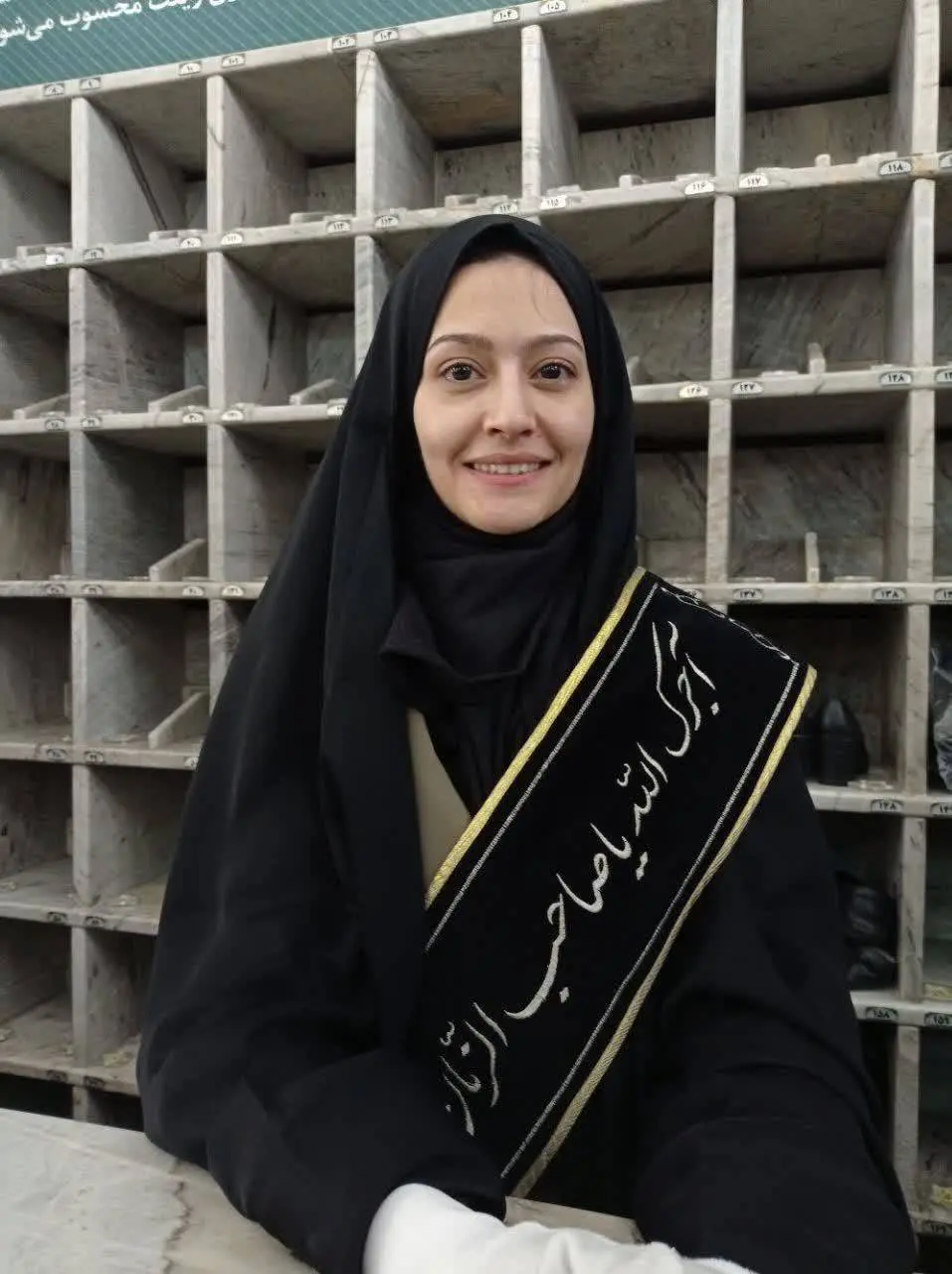 عکس پردیس احمدیه با لباس خادمی