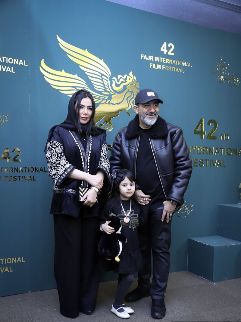  مهران غفوریان و همسر و فرزندانش