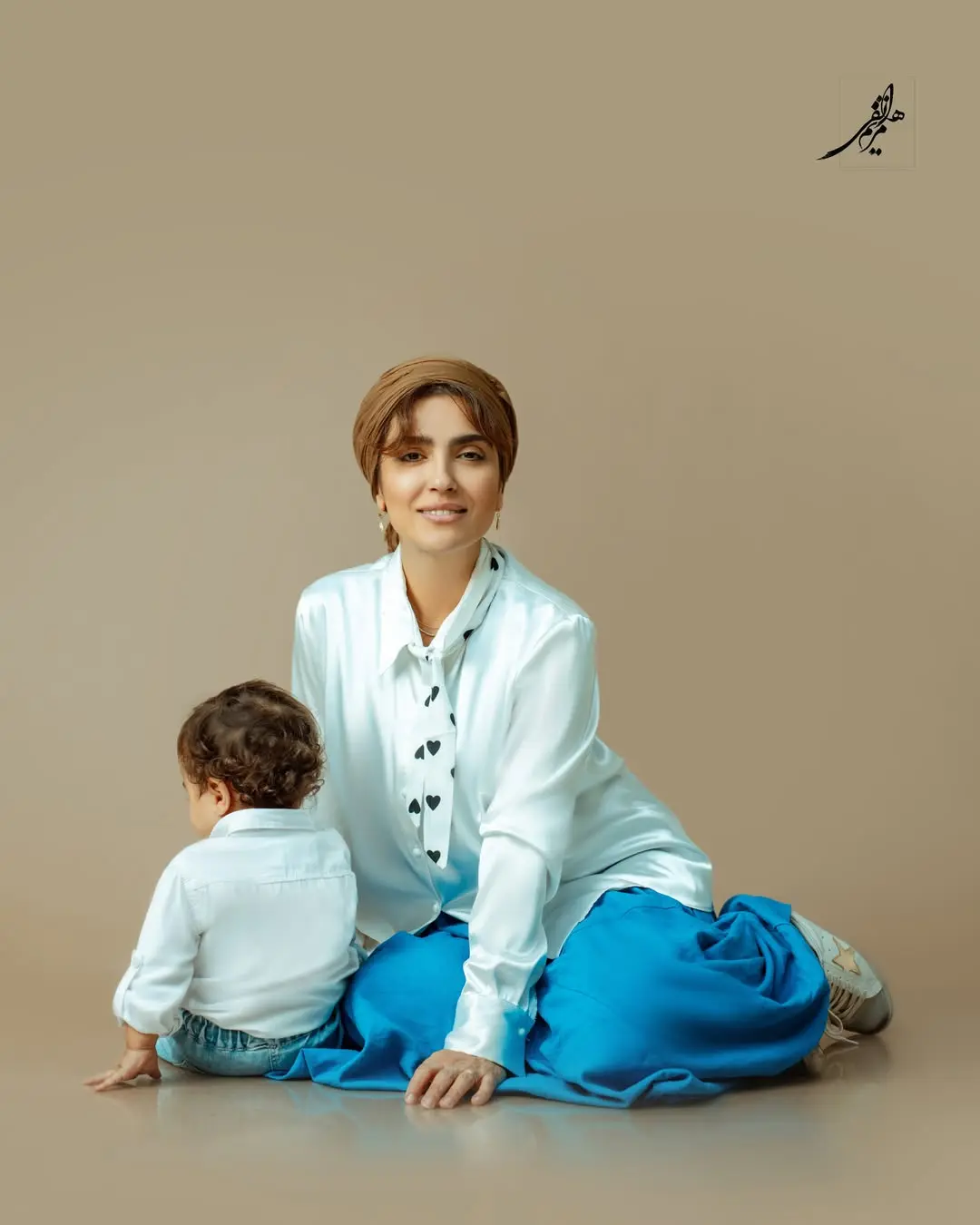مونا کرمی و پسرش